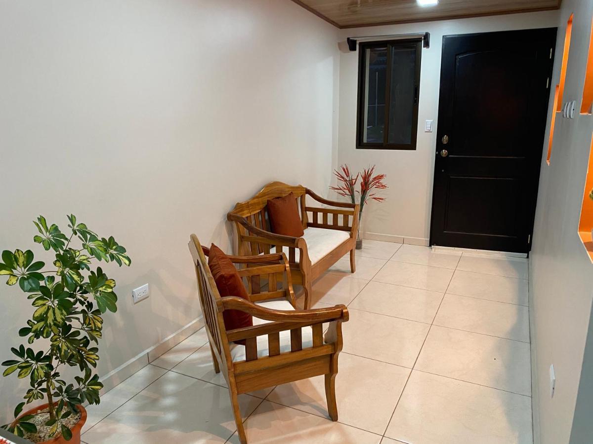 Pura Vida Apartment. 5 Min From Airport Алахуэла Экстерьер фото